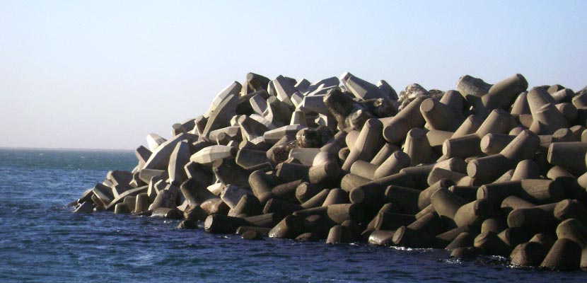 Breakwater of the new Fos/Cavaou terminal